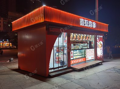 捷士通生產(chǎn)的炸串商亭售賣(mài)亭是一個(gè)尺寸為3乘6米的商業(yè)設施，專(zhuān)門(mén)用于銷(xiāo)售炸